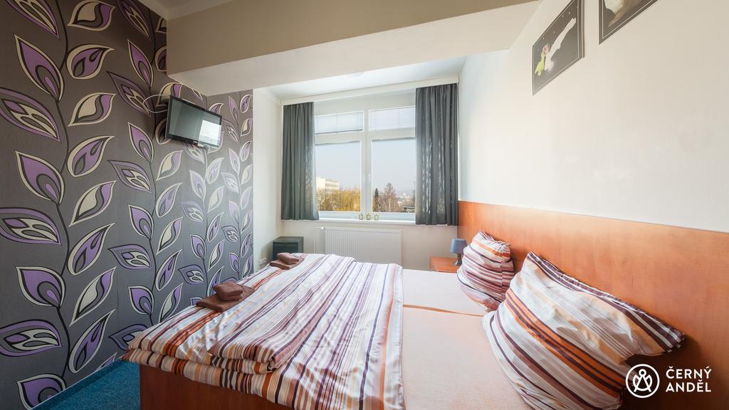 Hotel Cerny Andel à Most Extérieur photo